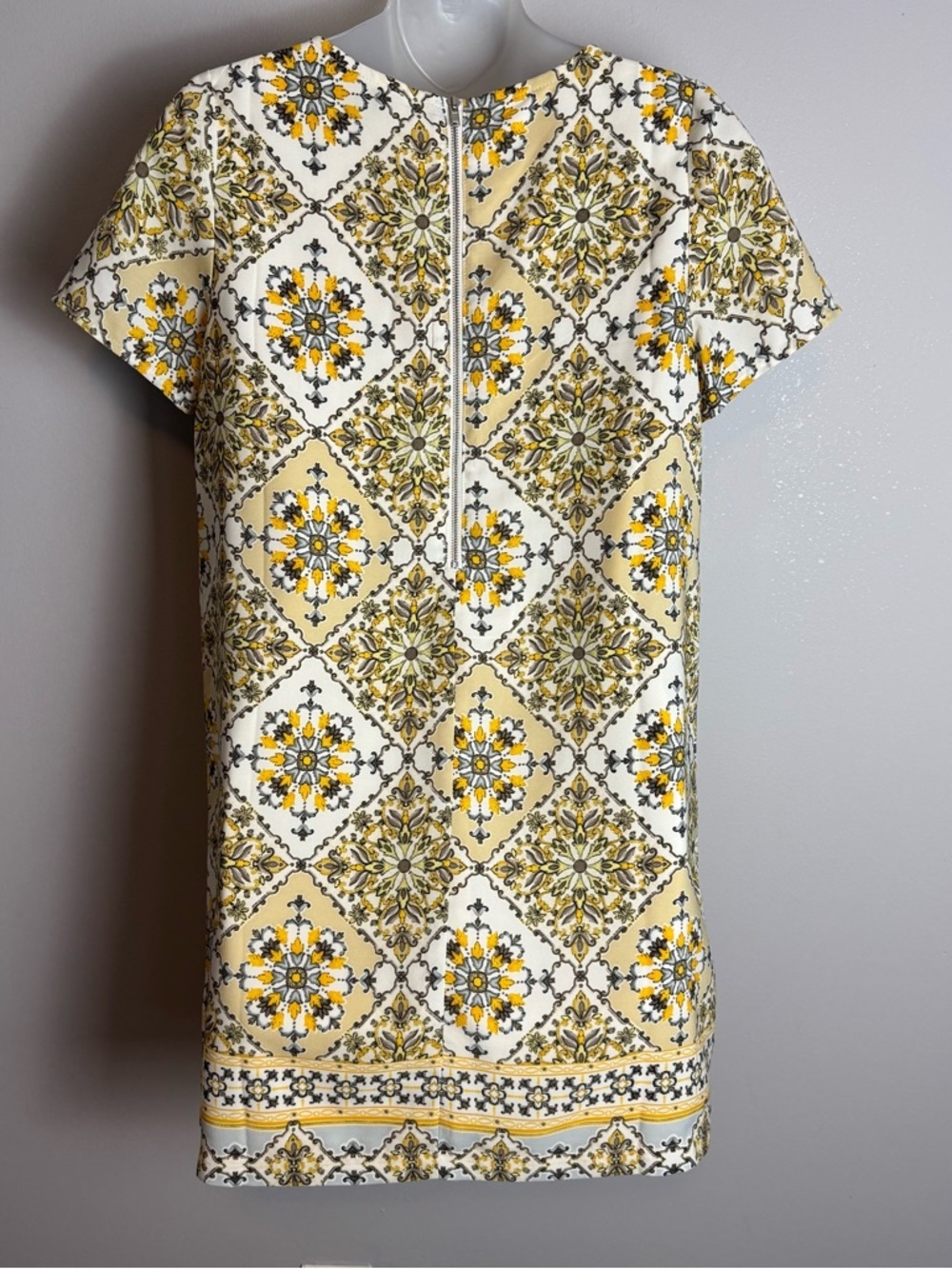 Lulu's Dandy Lion Yellow Printed Mini Shift Dress Size Small - Picture 8 of 10